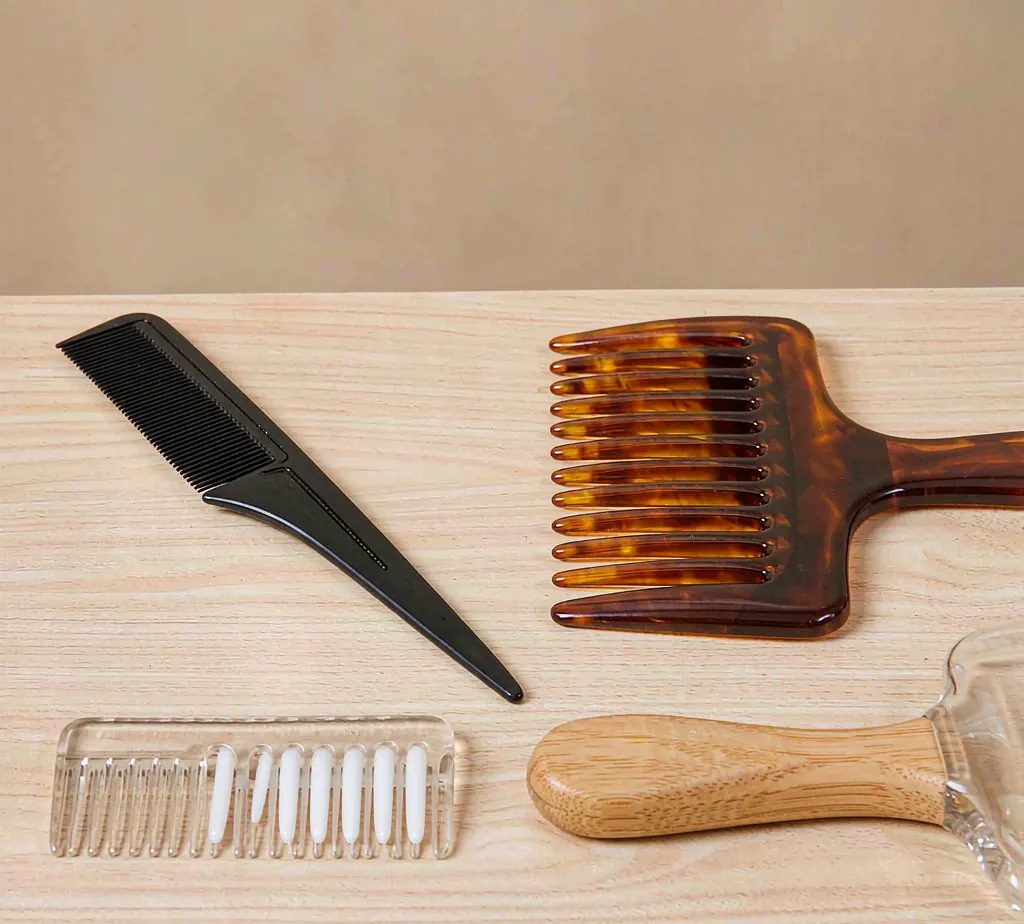 Hairbrushes and combs product range